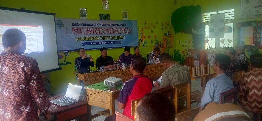 Camat Muara Sabak Barat Beserta Lurah Parit Culum 1 Buka Musrenbang di Kelurahan Parit Culum 1, Jum'at (27/01/2023).