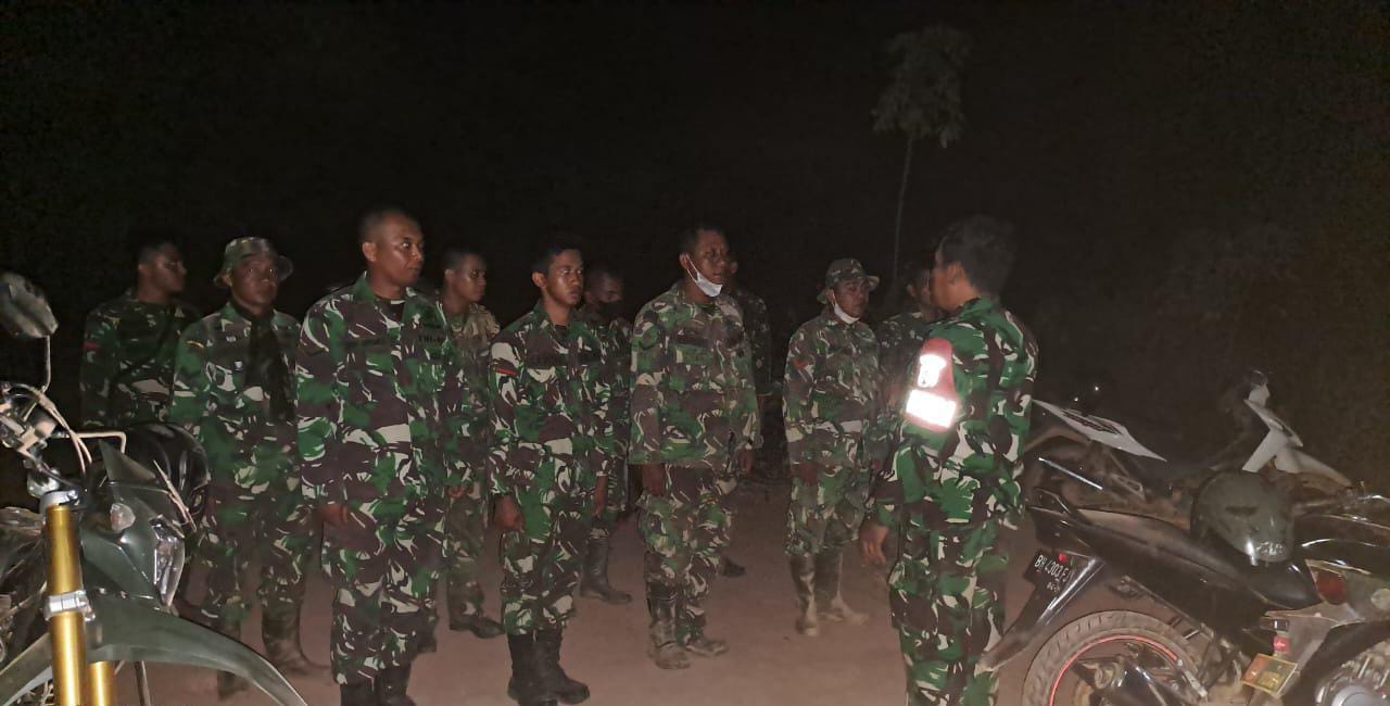 Dokumentasi anggota TNI Koramil 419-02/Tungkal Ulu dalam patroli Karlahutla 