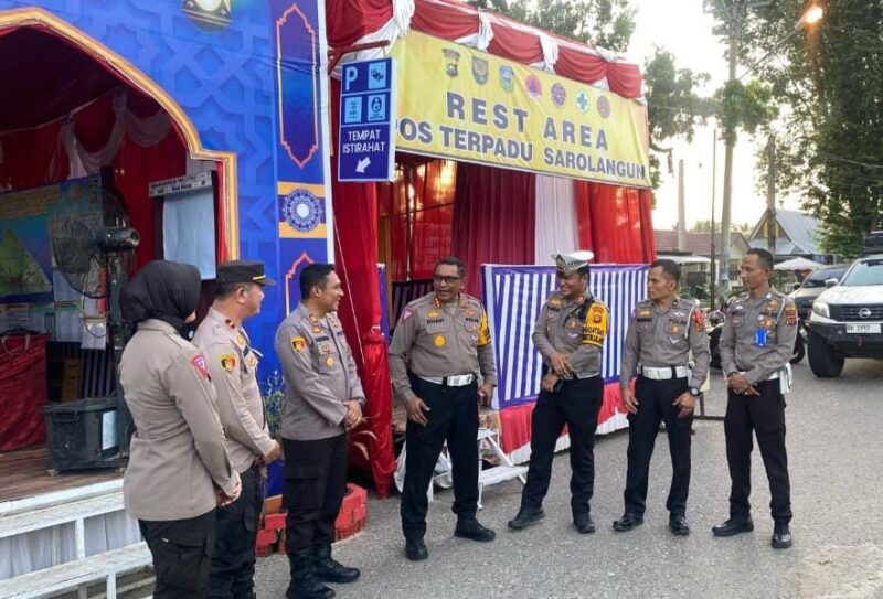 Dirlantas Polda Jambi Melakukan Pemantauan Arus Lalu Lintas Jalan Kerinci - Jambi (Foto/Ist)