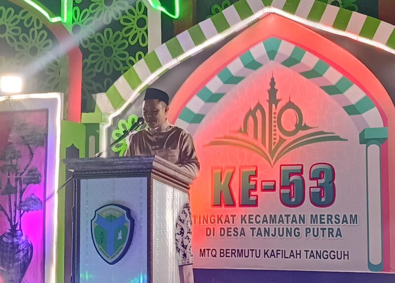 Camat Mersam Rinto Saputra Membuka Secara Resmi MTQ Ke 53 Tingkat Kecamatan Mersam di Desa Tanjung Putra (Foto/Istimewa)